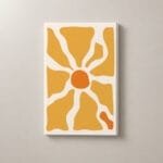 Sol entre Formas Doradas